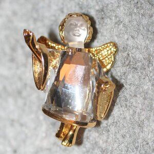 Swarovski Crystal Reaching Angel Memories Broach Pin w Gold Tones MIB W/COA